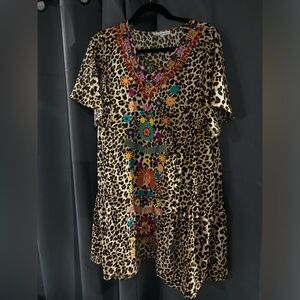 ZENNI FLORAL EMBROIDERED ANIMAL PRINT DRESS WITH POCKETS! Women’s Small